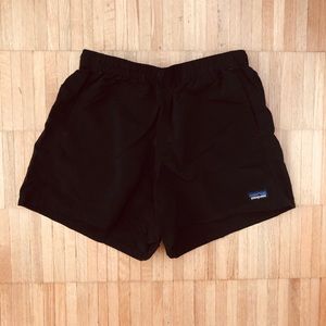 Patagonia baggies black!